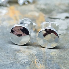 NEW hammered 8mm pebble studs