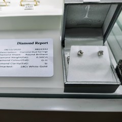 Fine diamond earrings 