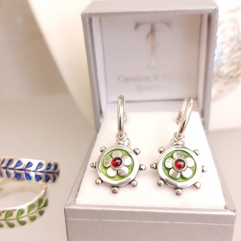 Green enamel ,rhodolite garnet flower hoop earrings 