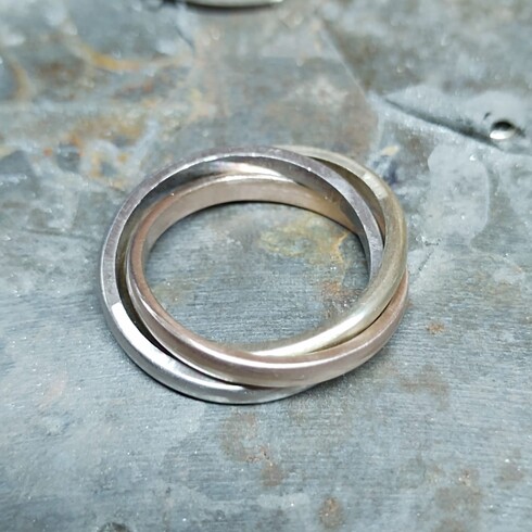 18ct Russian wedding ring deposit
