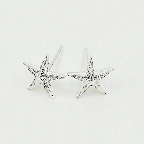 Small starfish studs