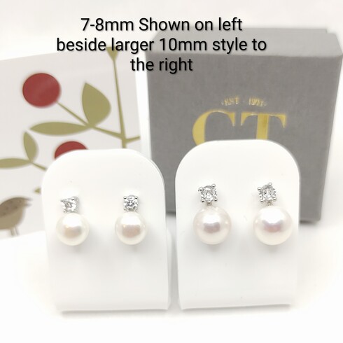 Bouton pearl and white topaz stud