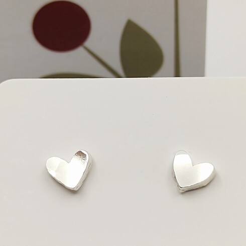 Little chunky hammered heart studs