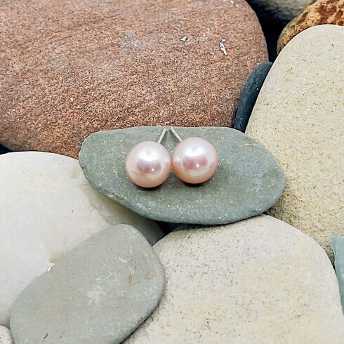 AAA Natural blush freshwater bouton pearl studs