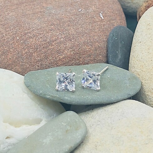 Princess cut 5mm cubic zirconia studs