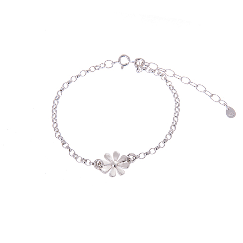 Adjustable Bracelet with 10mm daisy