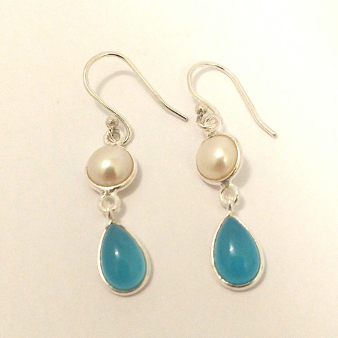 Chalcedony and freshwater pearl earrings